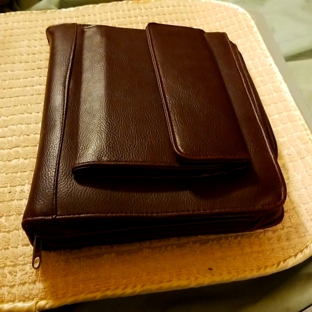 ORGANIZER